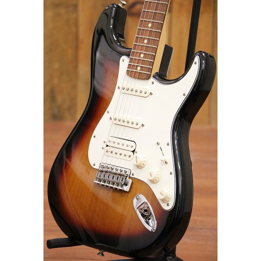 2017年製 Fender Standard Stratocaster HSS Fender Standard Stratocaster HSS - Laurel Fretboard, Black - Get