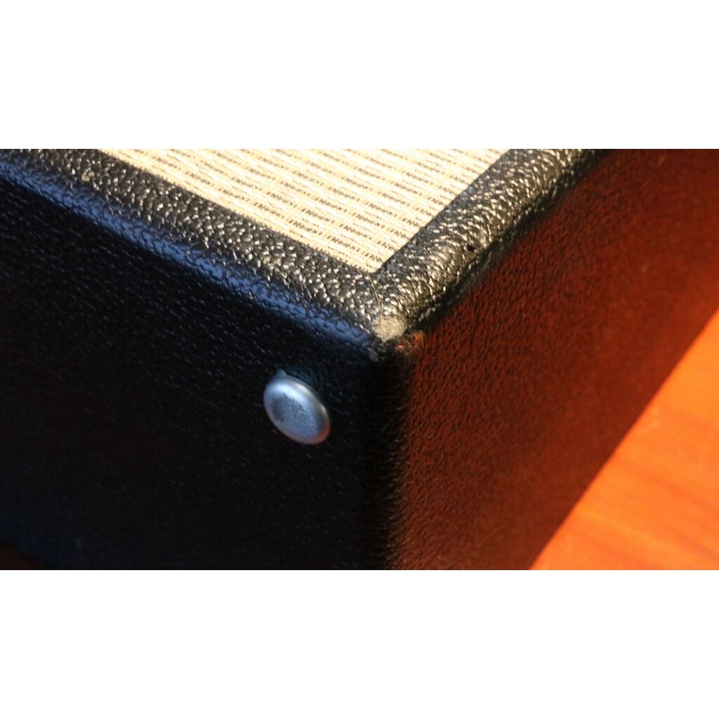 Fender Vibro Champ XD Tube/Modelling Amplifier 2010 - Image 9