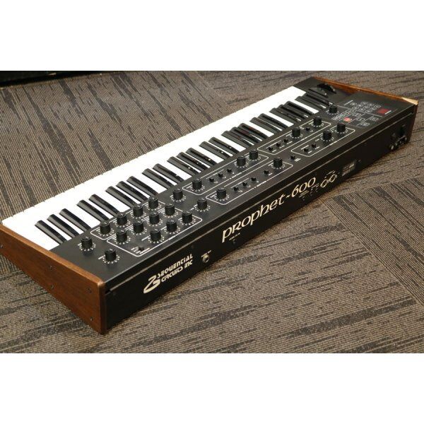 Sequential Circuits Prophet 600 Vintage Synth 1982 approx.