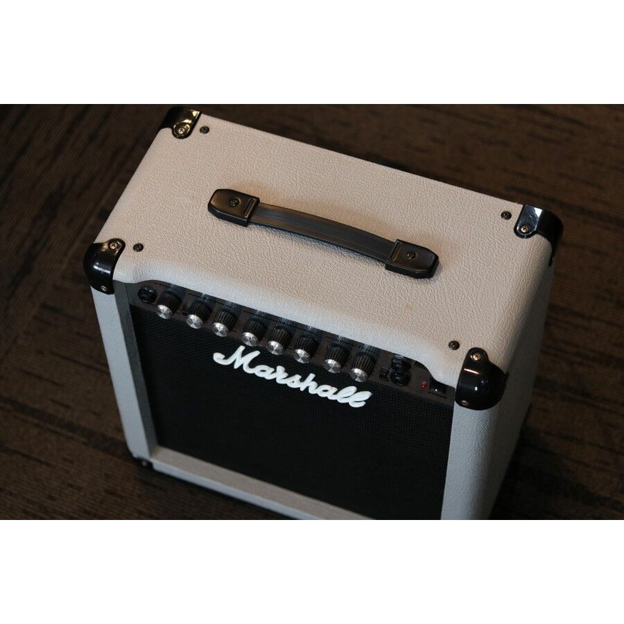 Marshall MG15DFX Silver Ltd Edition 2008 - Image 9